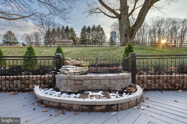 234 W ORE ST, Seven Valleys, PA 17360