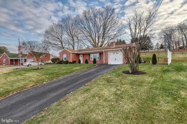 234 W ORE ST, Seven Valleys, PA 17360