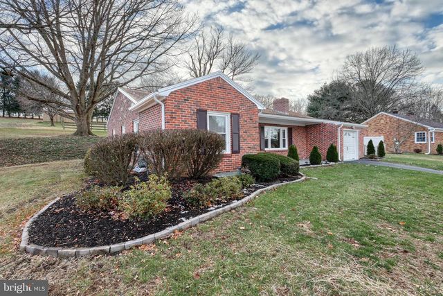 234 W ORE ST, Seven Valleys, PA 17360