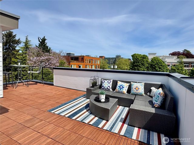 1203 G N Allen Place, Seattle, WA 98103
