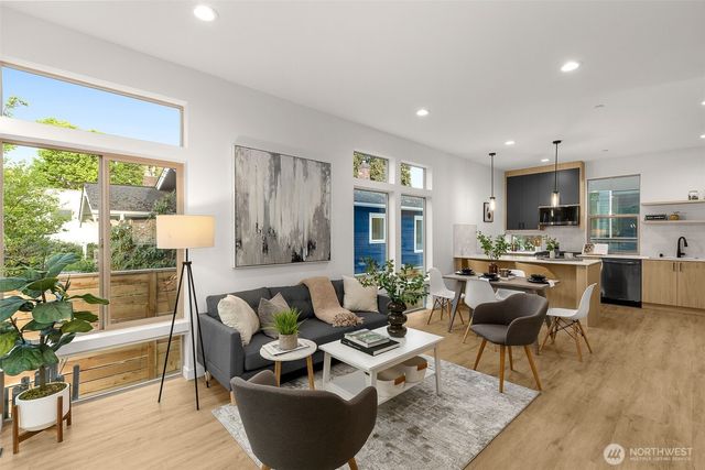 1203 G N Allen Place, Seattle, WA 98103