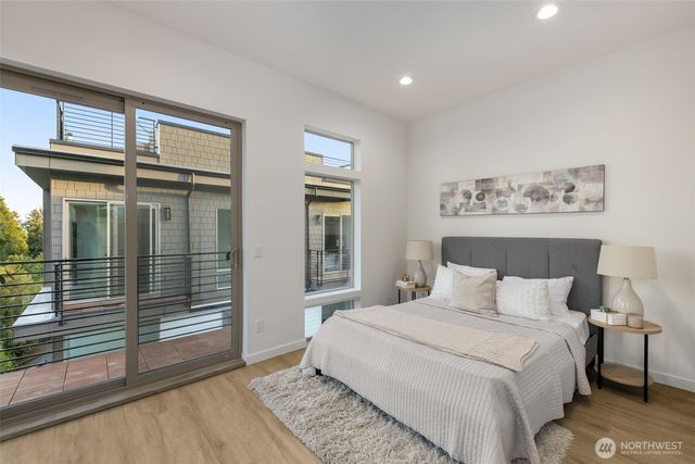 1203 G N Allen Place, Seattle, WA 98103