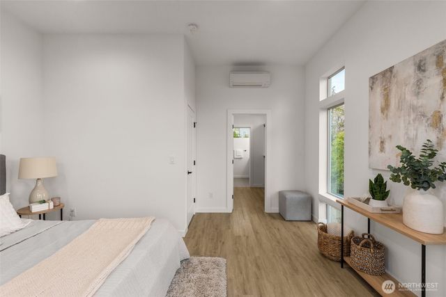 1203 G N Allen Place, Seattle, WA 98103