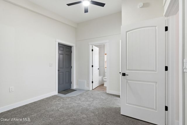 43143 Riverview DR, APT 8, Kingston, ID 83839