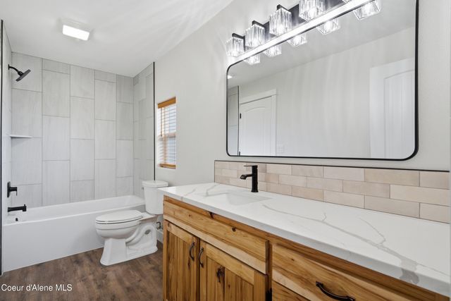 43143 Riverview DR, APT 8, Kingston, ID 83839