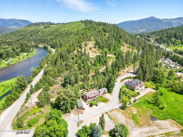 43143 Riverview DR, APT 8, Kingston, ID 83839