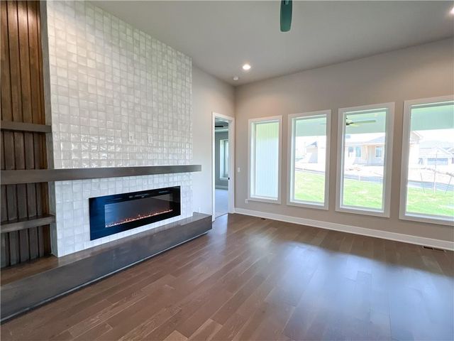 2701 Wheatley Drive, Blue Springs, MO 64029