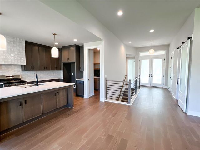 2701 Wheatley Drive, Blue Springs, MO 64029