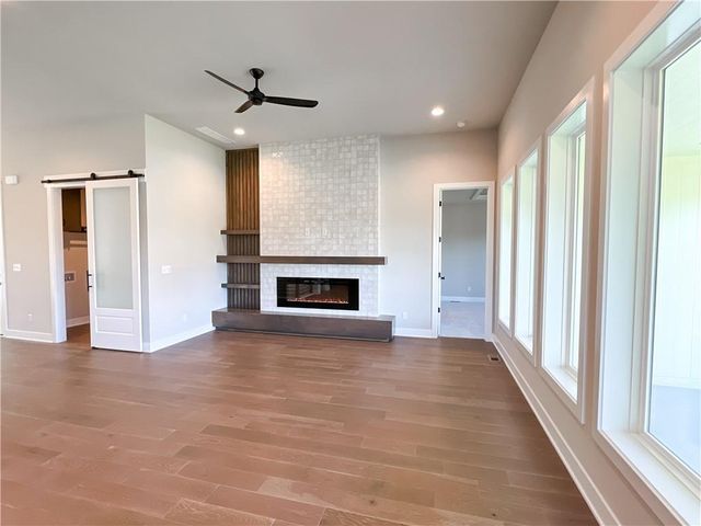 2701 Wheatley Drive, Blue Springs, MO 64029
