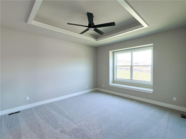 2701 Wheatley Drive, Blue Springs, MO 64029