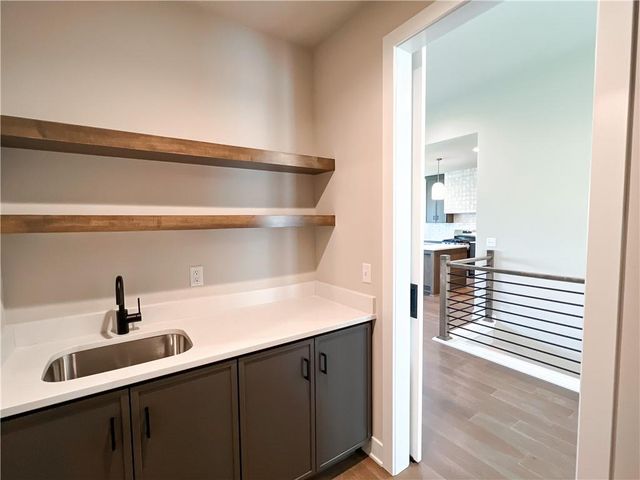 2701 Wheatley Drive, Blue Springs, MO 64029