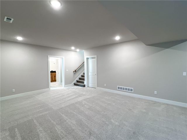 2701 Wheatley Drive, Blue Springs, MO 64029