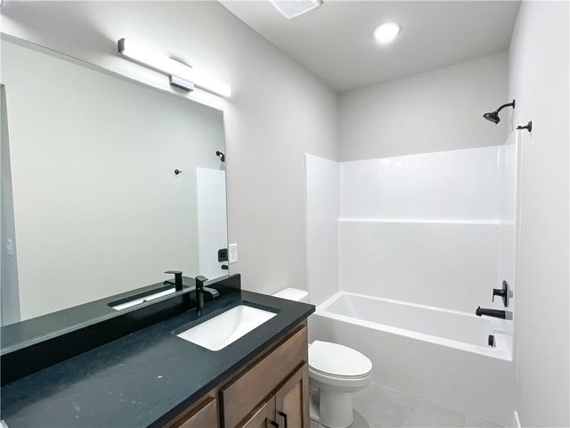 2701 Wheatley Drive, Blue Springs, MO 64029