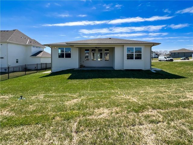 2701 Wheatley Drive, Blue Springs, MO 64029