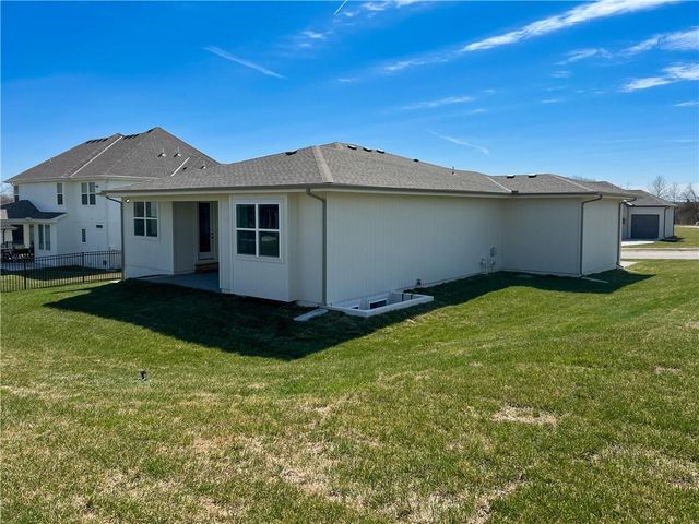 2701 Wheatley Drive, Blue Springs, MO 64029