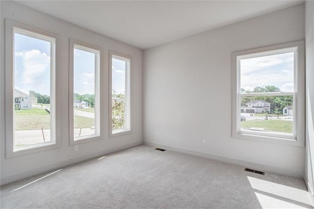 2701 Wheatley Drive, Blue Springs, MO 64029