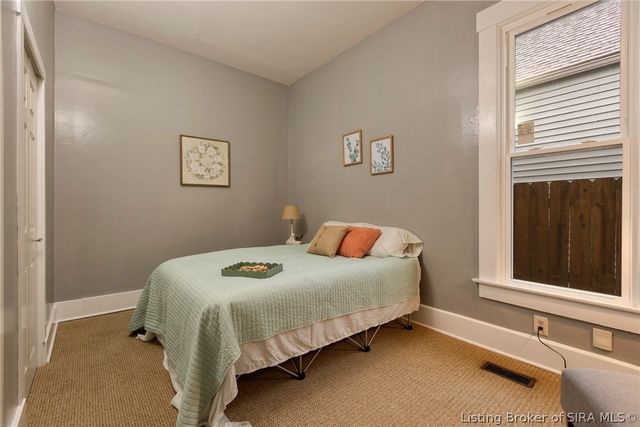 1817 E Oak Street, New Albany, IN 47150