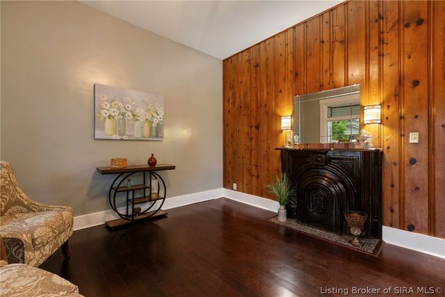 1817 E Oak Street, New Albany, IN 47150