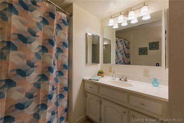 1817 E Oak Street, New Albany, IN 47150