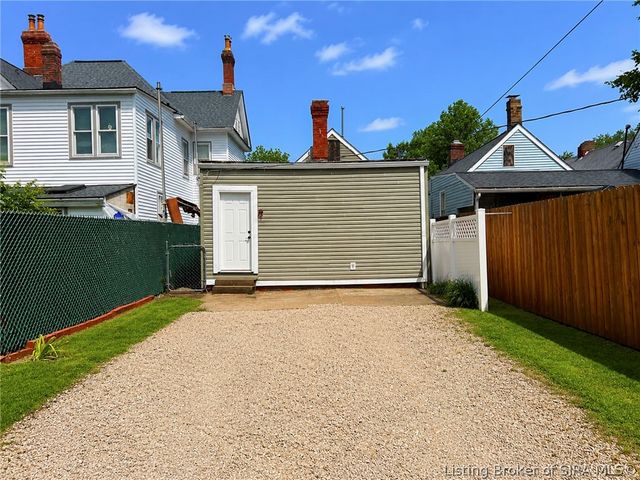 1817 E Oak Street, New Albany, IN 47150