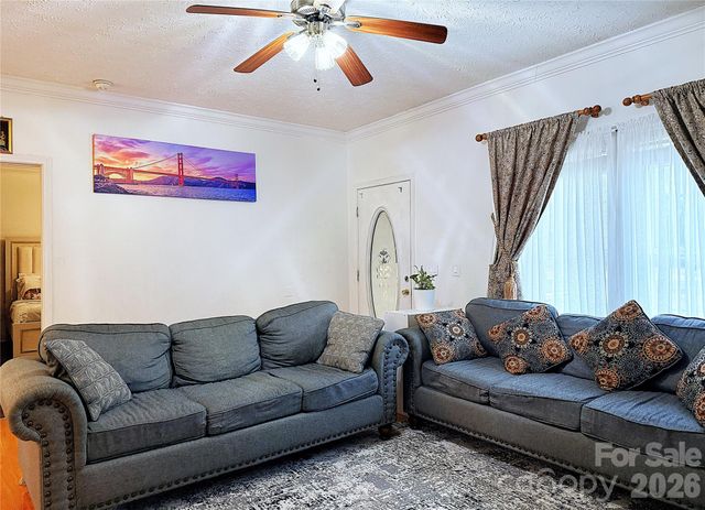 6228 Vernedale Road, Charlotte, NC 28212