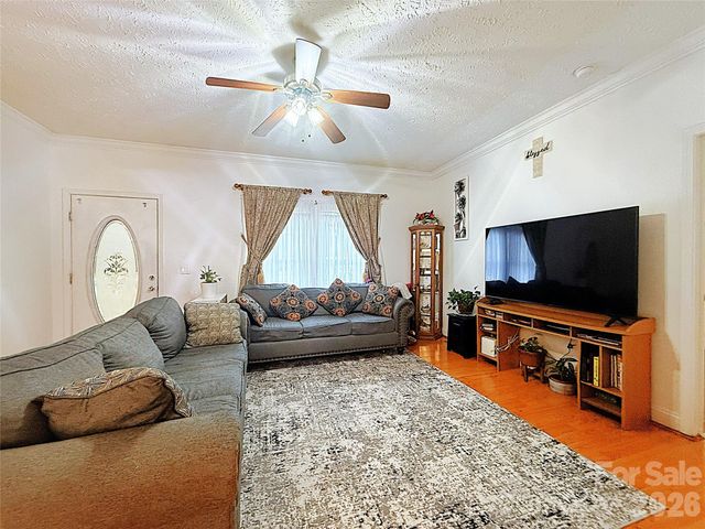 6228 Vernedale Road, Charlotte, NC 28212