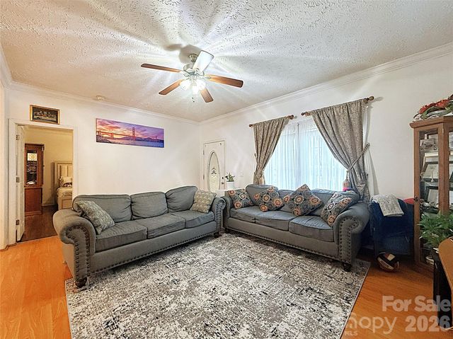 6228 Vernedale Road, Charlotte, NC 28212