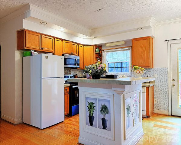 6228 Vernedale Road, Charlotte, NC 28212