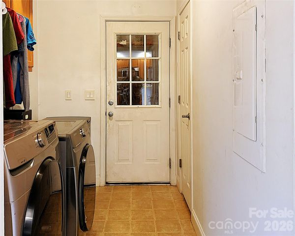 6228 Vernedale Road, Charlotte, NC 28212