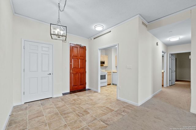 1 Towers Park Ln Apt 402, San Antonio, TX 78209