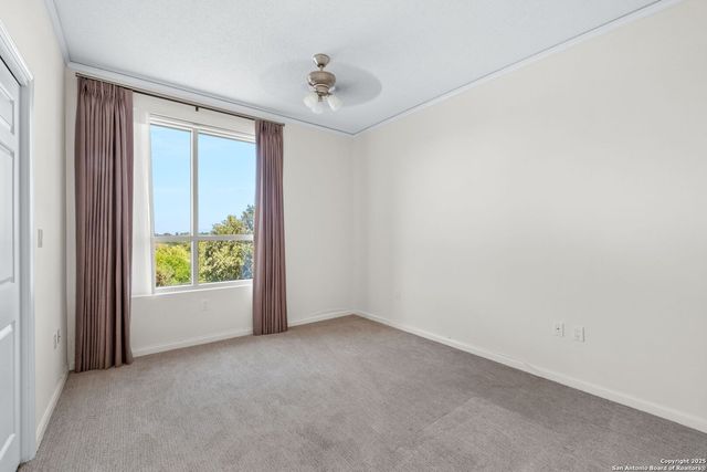 1 Towers Park Ln Apt 402, San Antonio, TX 78209