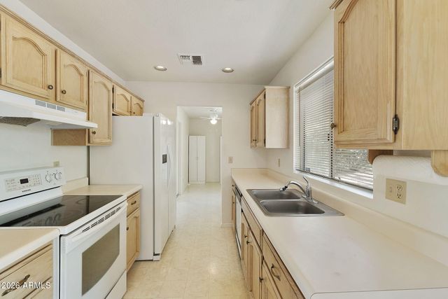 10313 E NAVAJO Place, Sun Lakes, AZ 85248