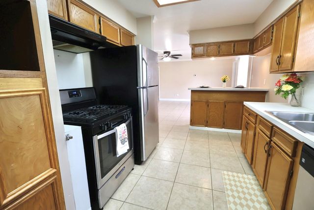 1217 E Brown Lane, Deer Park, TX 77536