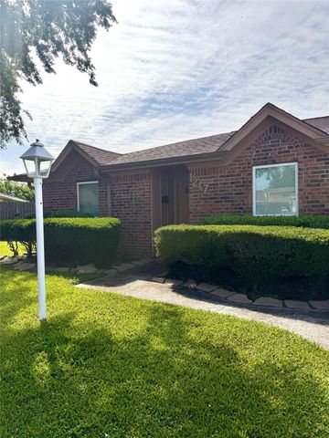 1217 E Brown Lane, Deer Park, TX 77536