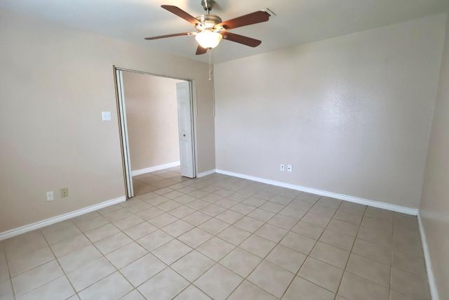 1217 E Brown Lane, Deer Park, TX 77536