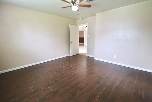 1217 E Brown Lane, Deer Park, TX 77536