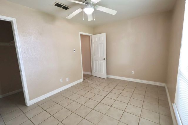 1217 E Brown Lane, Deer Park, TX 77536