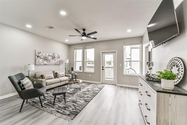 2519 Washington Street 111, Waller, TX 77484