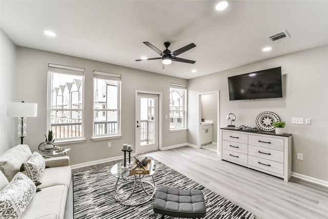 2519 Washington Street 111, Waller, TX 77484