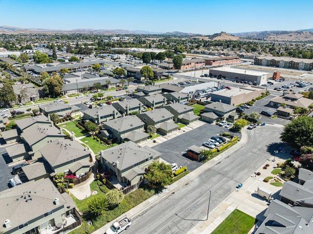 1459 Squire Court, Hollister, CA 95023