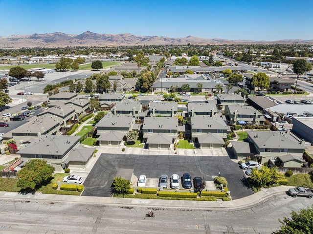 1459 Squire Court, Hollister, CA 95023