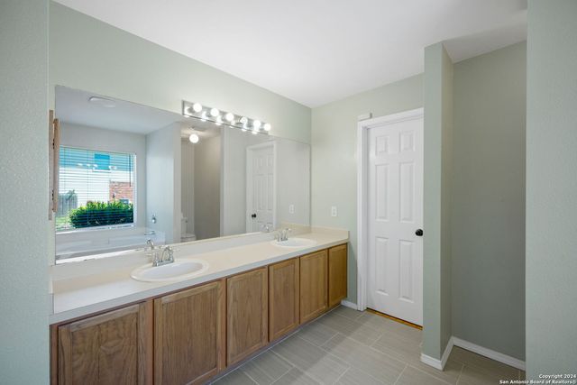 15806 BELLISTER ST, Selma, TX 78154