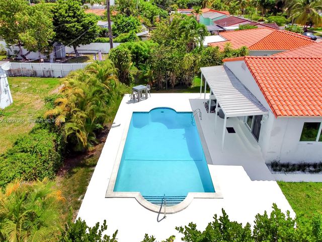 2195 SW 25th Ter, Miami, FL 33133