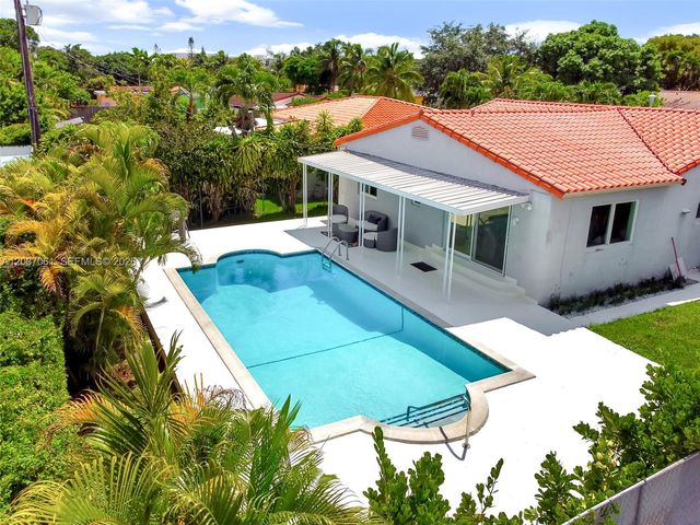 2195 SW 25th Ter, Miami, FL 33133
