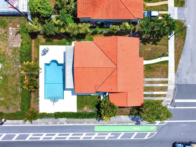2195 SW 25th Ter, Miami, FL 33133