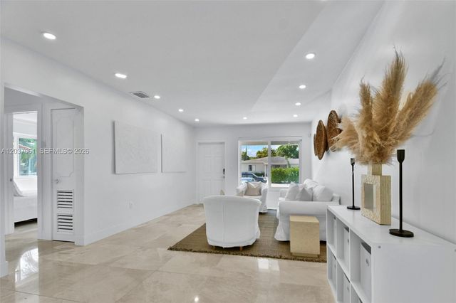 2195 SW 25th Ter, Miami, FL 33133