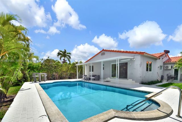 2195 SW 25th Ter, Miami, FL 33133