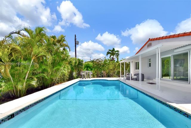 2195 SW 25th Ter, Miami, FL 33133
