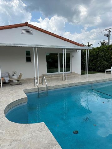 2195 SW 25th Ter, Miami, FL 33133
