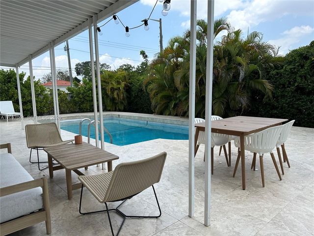 2195 SW 25th Ter, Miami, FL 33133